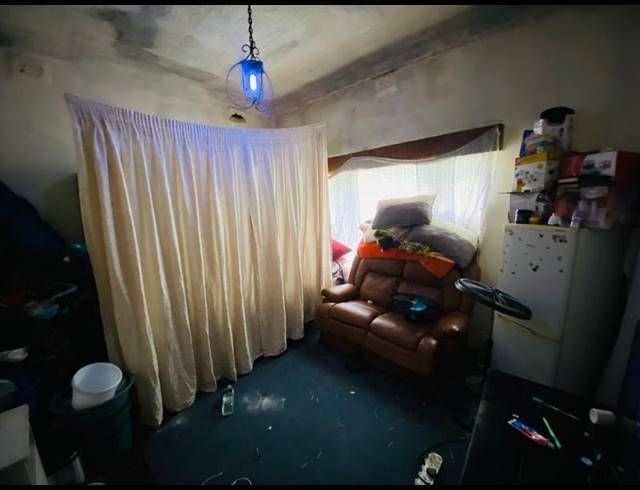 7 BEDROOM HOUSE FOR SALE IN SPRINGS CENTRAL